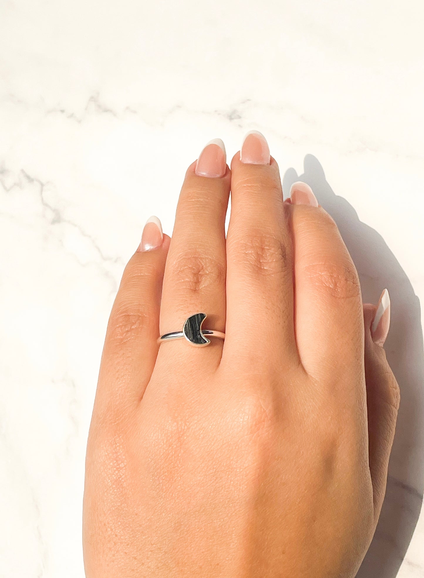 Anillo Mini Luna Turmalina Negra