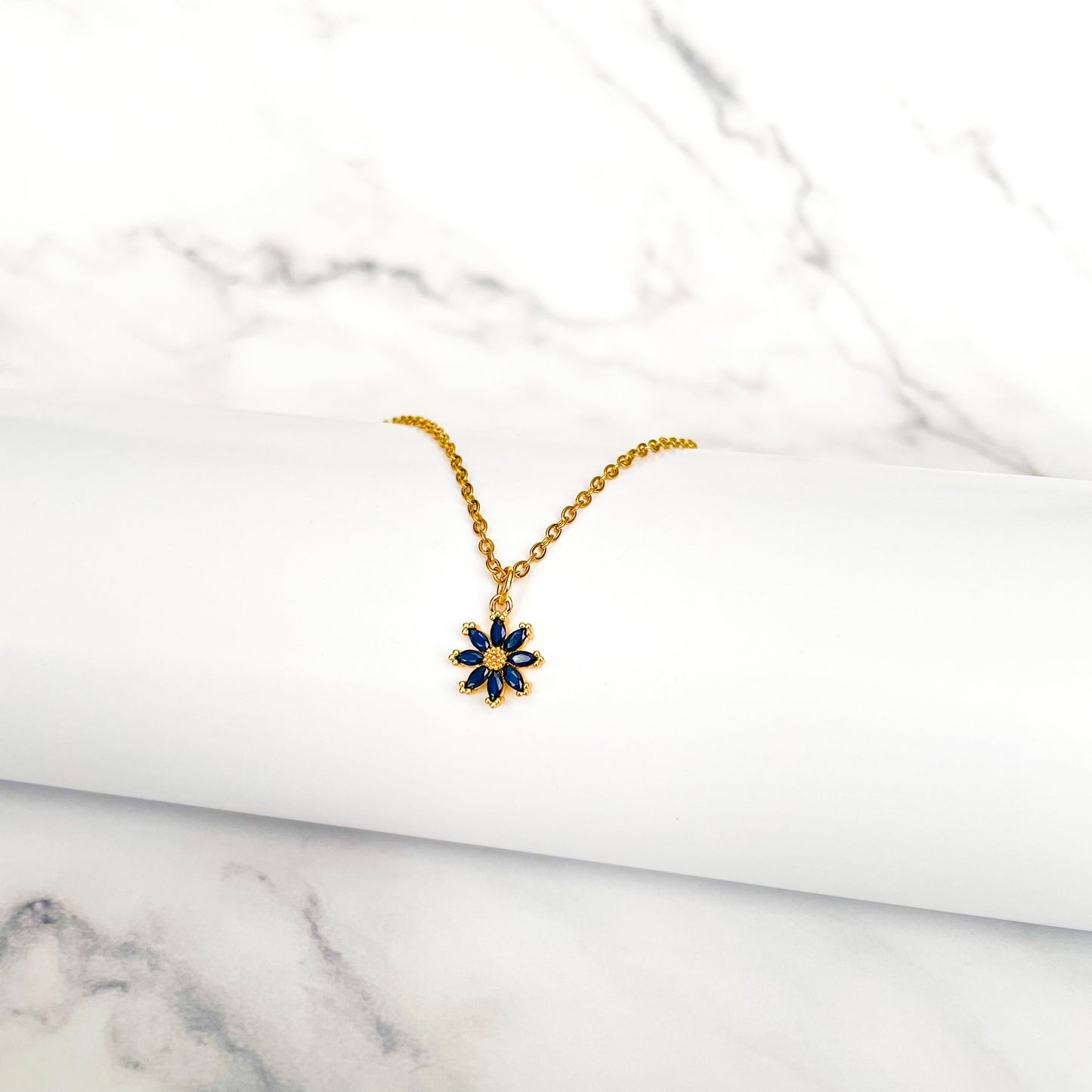 Collar Flor Circones