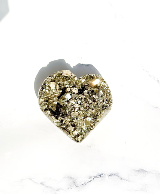 Corazón pirita tallada